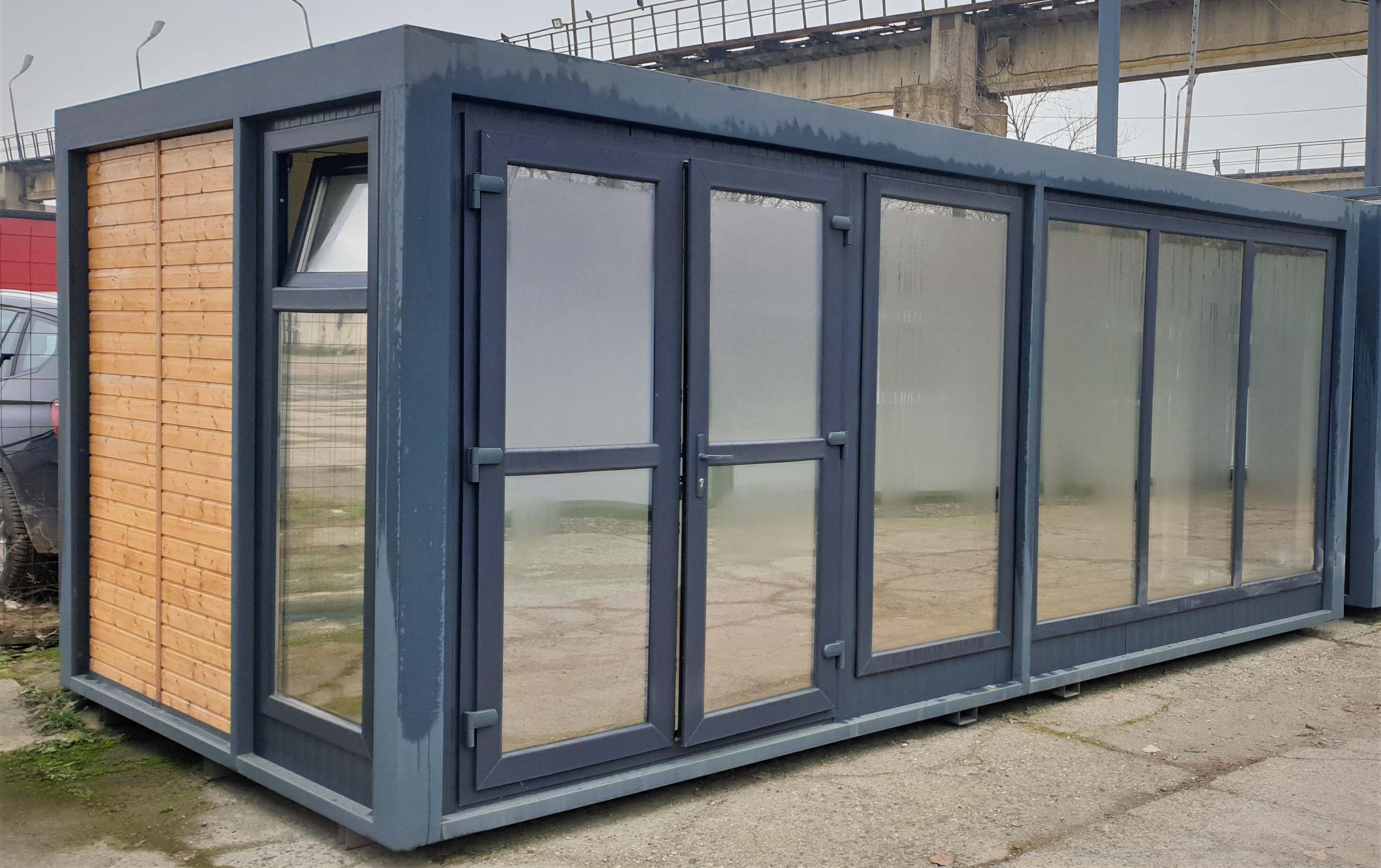 container magazin cu lambriu